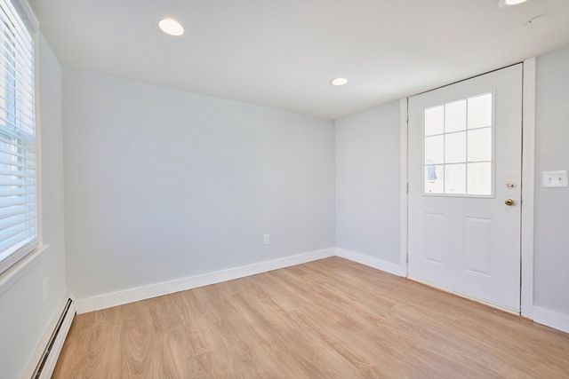 76 Railroad Ave 1, Salisbury, MA 01952