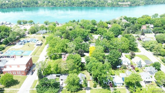 225 North 4th Street, Lewiston, NY 14092