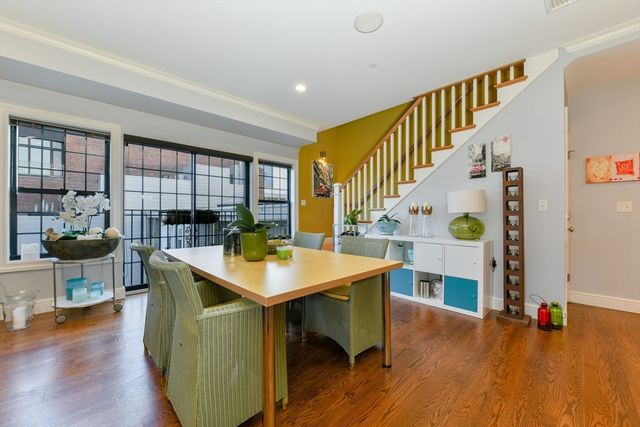 350 W Broadway 10, Boston, MA 02127