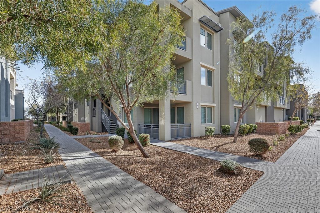 11256 Rainbow Peak Avenue 208, Las Vegas, NV 89135 — exterior