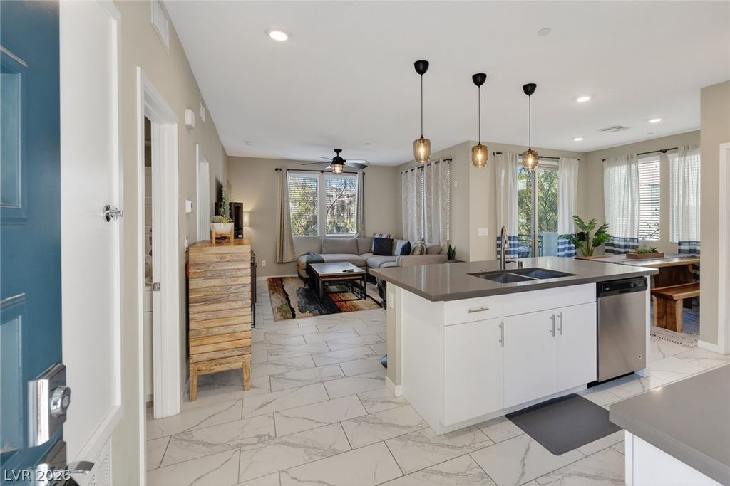 11256 Rainbow Peak Avenue 208, Las Vegas, NV 89135 — photo 5