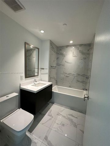851 NE 1st Avenue 4006, Miami, FL 33132