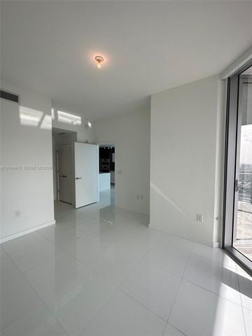 851 NE 1st Avenue 4006, Miami, FL 33132