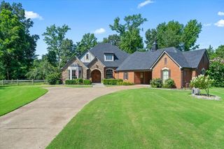 325 WOODSEDGE DR, Unicorp/eads, TN 38028