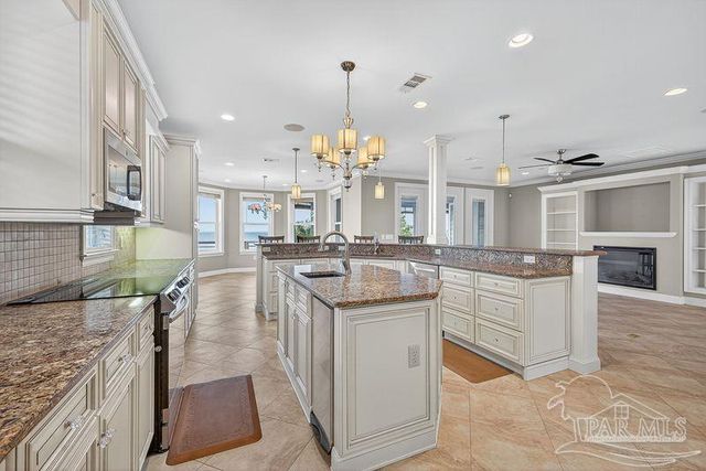 1106 Oyster Bay Dr, Milton, FL 32583