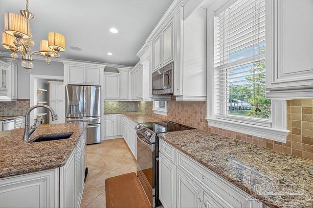 1106 Oyster Bay Dr, Milton, FL 32583