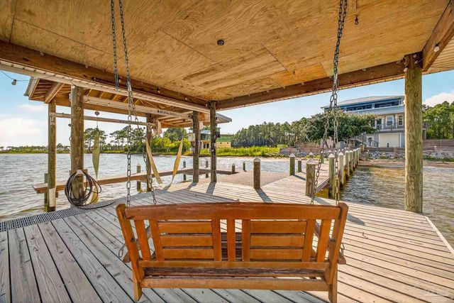 1106 Oyster Bay Dr, Milton, FL 32583