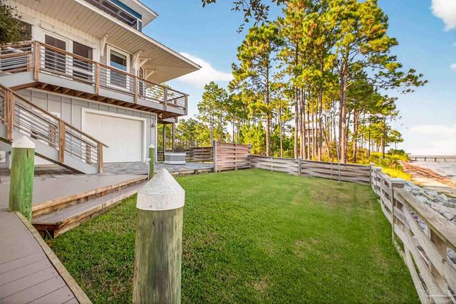 1106 Oyster Bay Dr, Milton, FL 32583