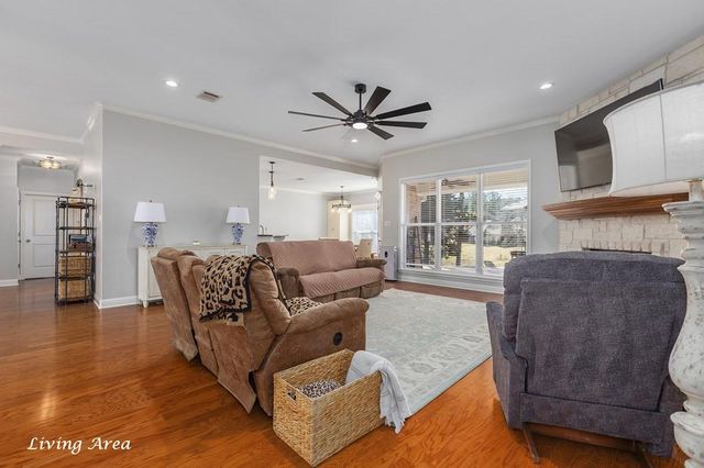 298 Spring Creek Drive, Nacogdoches, TX 75965