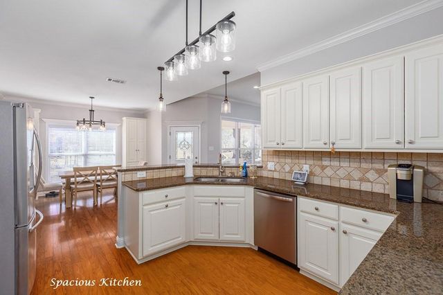 298 Spring Creek Drive, Nacogdoches, TX 75965