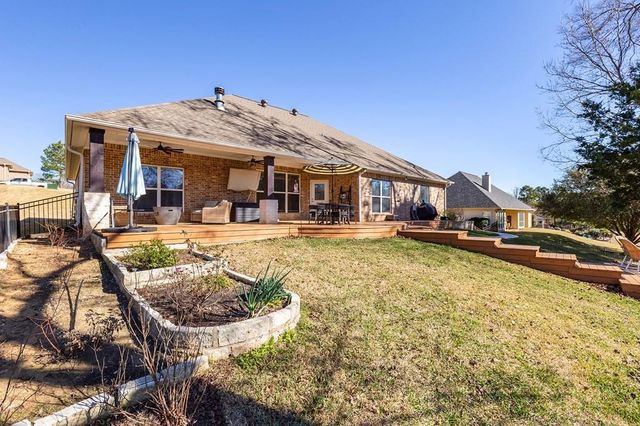 298 Spring Creek Drive, Nacogdoches, TX 75965