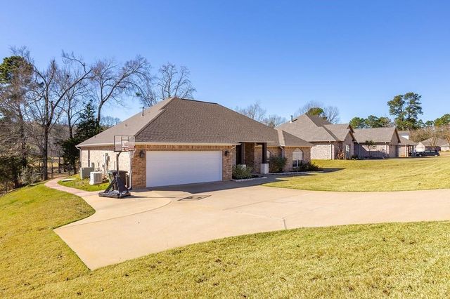 298 Spring Creek Drive, Nacogdoches, TX 75965