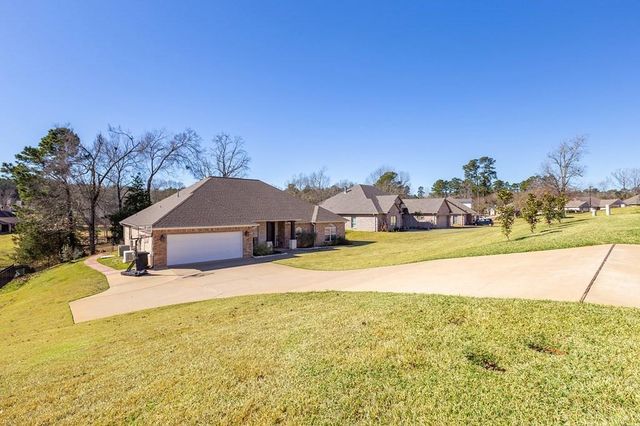 298 Spring Creek Drive, Nacogdoches, TX 75965