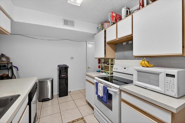 8712 RAIN FOREST PLACE B, Kissimmee, FL 34747