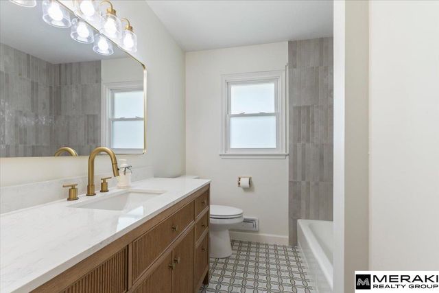 3414 S 108th Street, Omaha, NE 68144