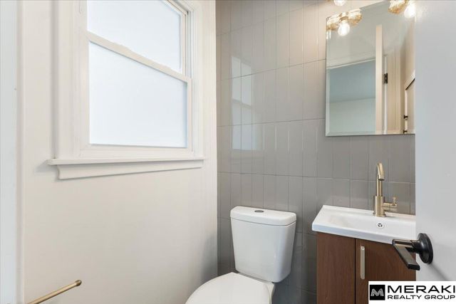 3414 S 108th Street, Omaha, NE 68144