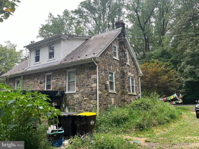 805 ROCK HILL RD, Quakertown, PA 18951