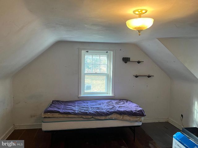 805 ROCK HILL RD, Quakertown, PA 18951