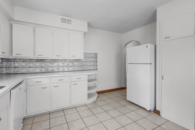 2105 E Johnson Street, Madison, WI 53704