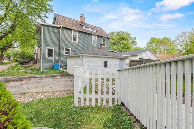 2105 E Johnson Street, Madison, WI 53704