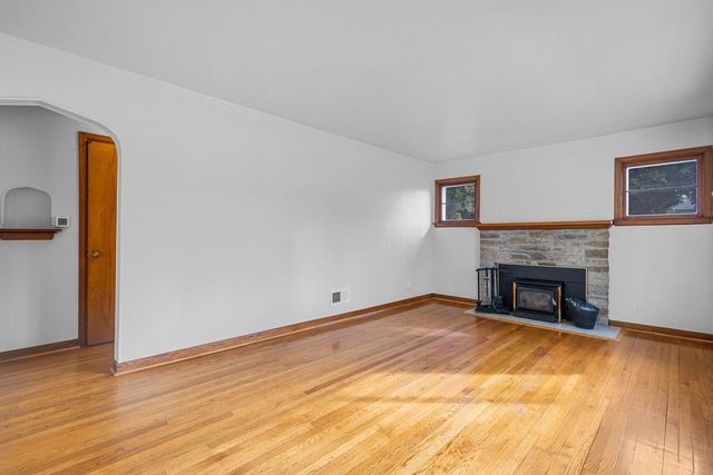 2105 E Johnson Street, Madison, WI 53704