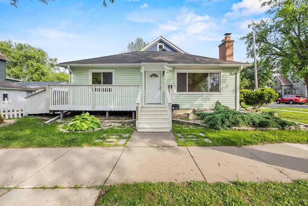 2105 E Johnson Street, Madison, WI 53704