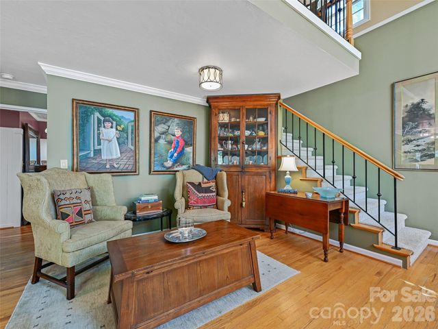 18 Thousand Oaks Boulevard, Fairview, NC 28730