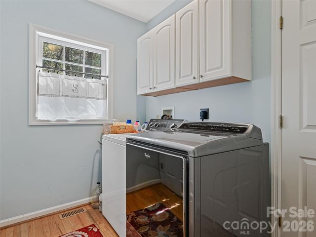18 Thousand Oaks Boulevard, Fairview, NC 28730