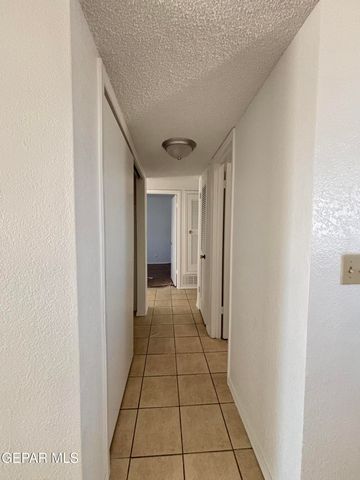 3911 Moonlight Avenue, El Paso, TX 79904
