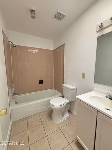 3911 Moonlight Avenue, El Paso, TX 79904