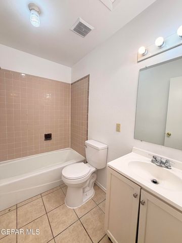 3911 Moonlight Avenue, El Paso, TX 79904