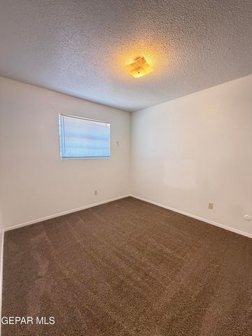 3911 Moonlight Avenue, El Paso, TX 79904
