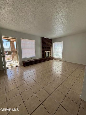 3911 Moonlight Avenue, El Paso, TX 79904
