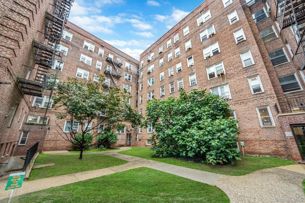 35-40 75th Street 1B, Jackson Heights, NY 11372