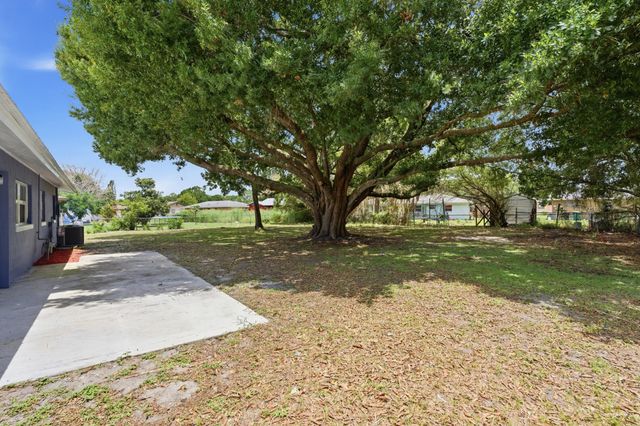 3000 Langston Drive, Fort Pierce, FL 34946