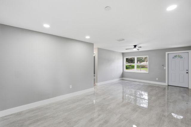 3000 Langston Drive, Fort Pierce, FL 34946