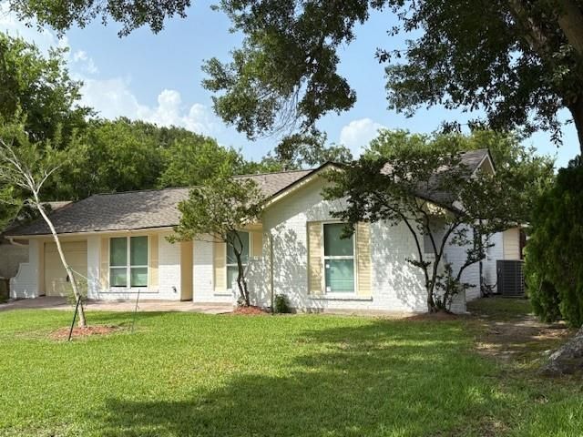 12127 Rhinebeck Drive, Houston, TX 77089