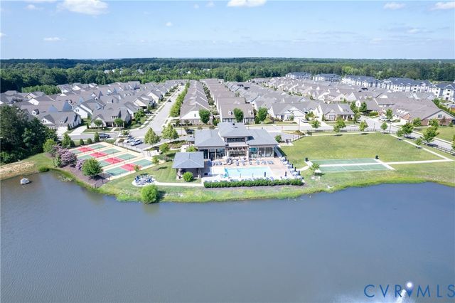6800 Dales Pony Dr, Moseley, VA 23120