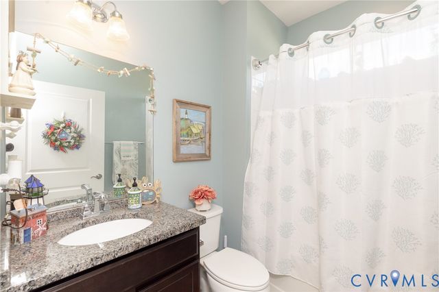 6800 Dales Pony Dr, Moseley, VA 23120