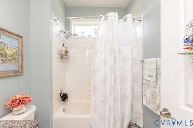 6800 Dales Pony Dr, Moseley, VA 23120