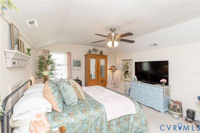 6800 Dales Pony Dr, Moseley, VA 23120