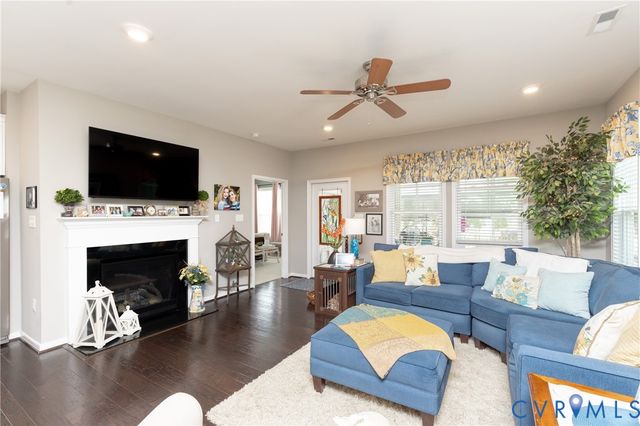 6800 Dales Pony Dr, Moseley, VA 23120