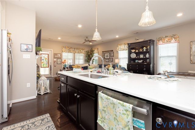 6800 Dales Pony Dr, Moseley, VA 23120