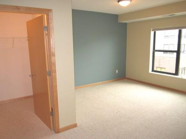 7601 Aldrich Avenue S 319, Richfield, MN 55423