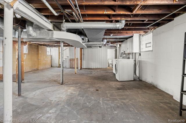 4913 Middlesex Street, Dearborn, MI 48126