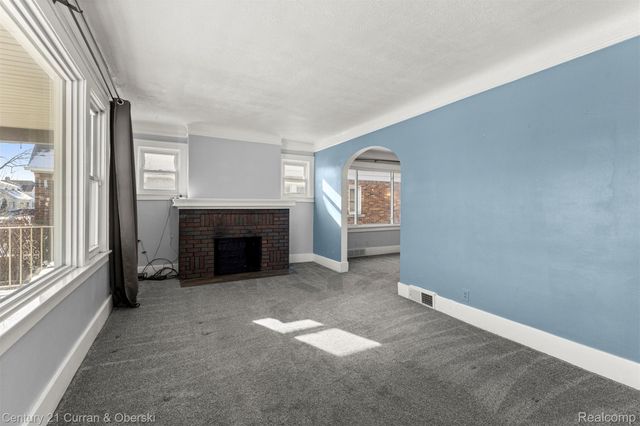 4913 Middlesex Street, Dearborn, MI 48126