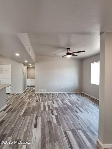 6932 E 4th Street, Tucson, AZ 85710