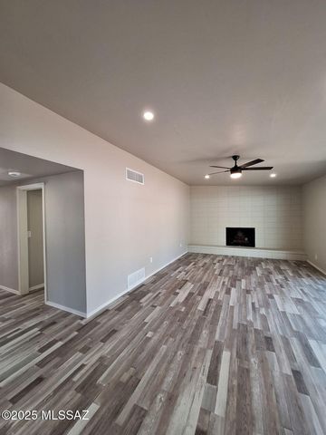 6932 E 4th Street, Tucson, AZ 85710