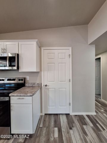 6932 E 4th Street, Tucson, AZ 85710