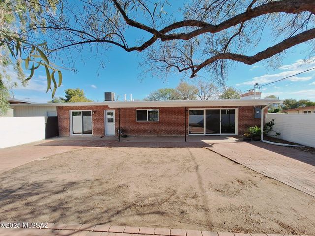 6932 E 4th Street, Tucson, AZ 85710